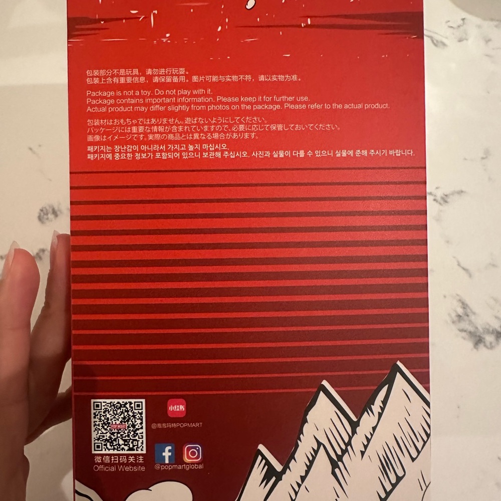 Coca-Cola Labubu - Picture 3 of 5